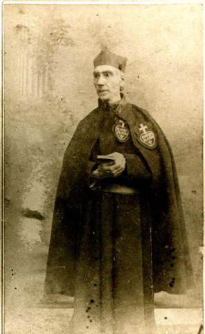성 안드레아의 성 가롤로_photo from Shrine of St Charles of Mount Argus website_portrait late 1880s.jpg